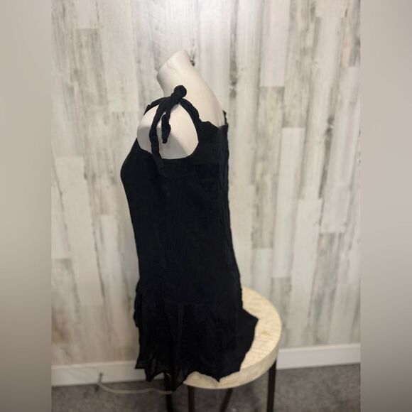 Black dress - Picture 5 of 6